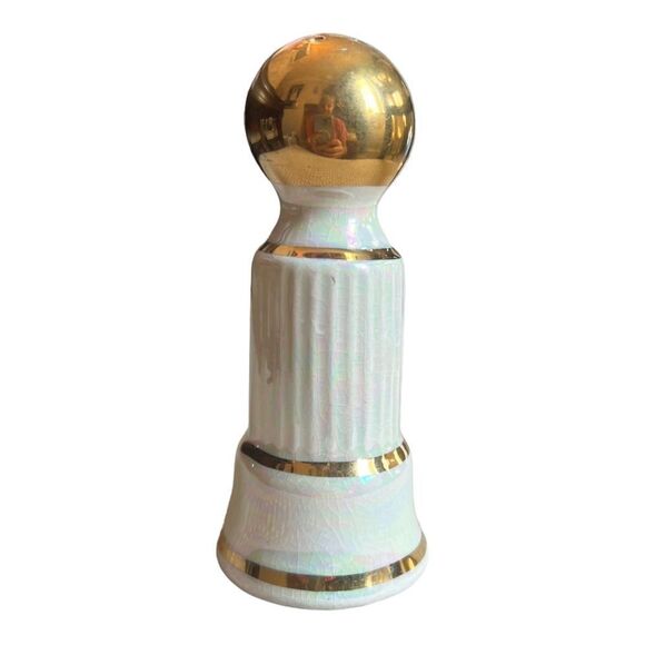 Vintage Bowling Ball and Pin Salt and Pepper Shakers Porcelain - Picture 4 of 11